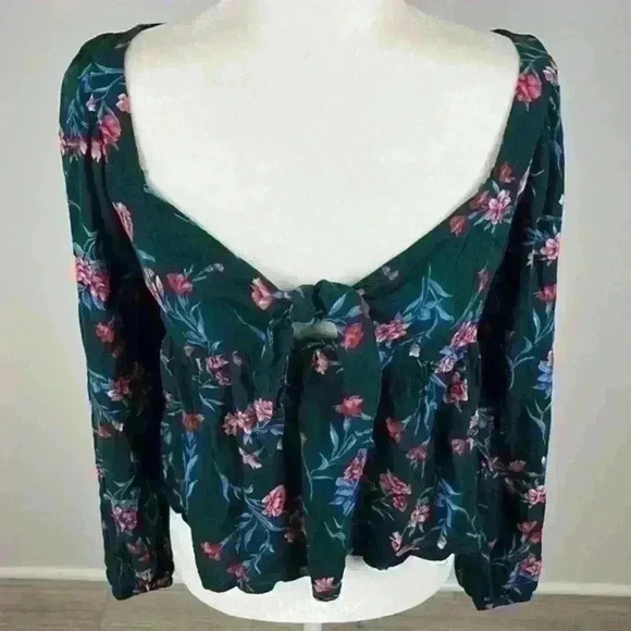 American Eagle Floral Tie Front Top Size Small - Picture 2 of 8